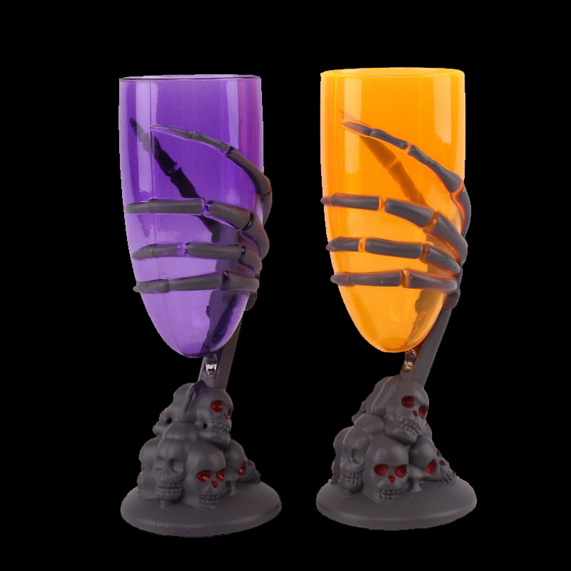 Halloween -Tabellengeschirr Goblet Skeleton Hand Goblets